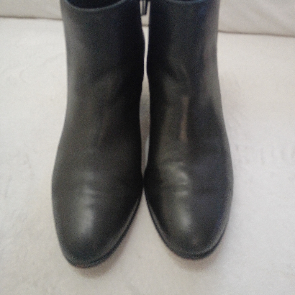 Classic Black Leather Ankle Boots - Women's Chelsea Block Heel - Picture 7 of 13
